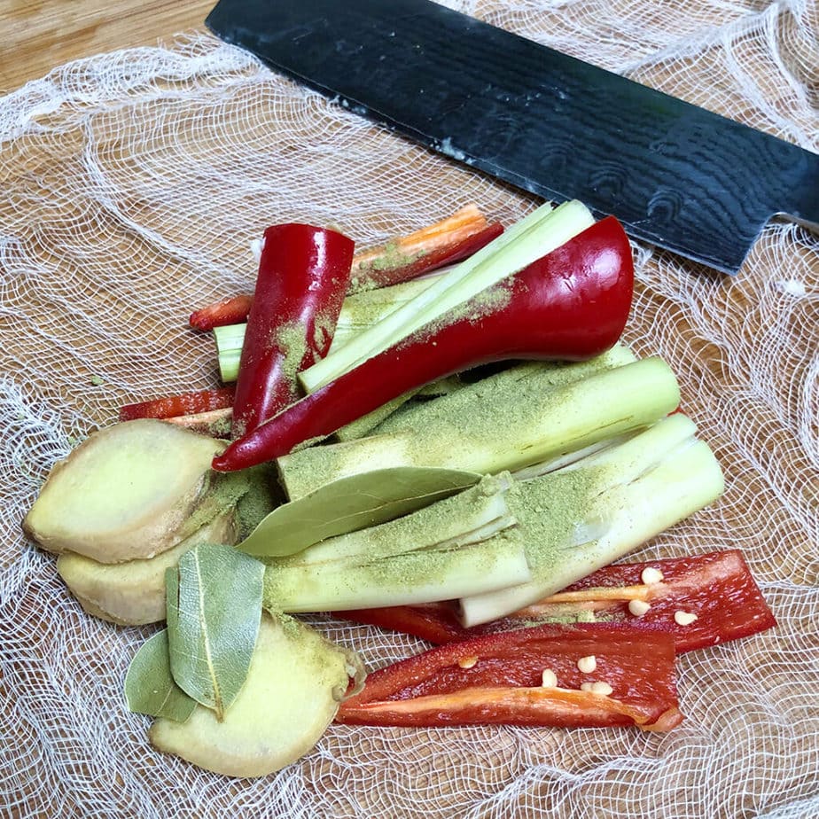 lemon grass red peppers garlic sliced