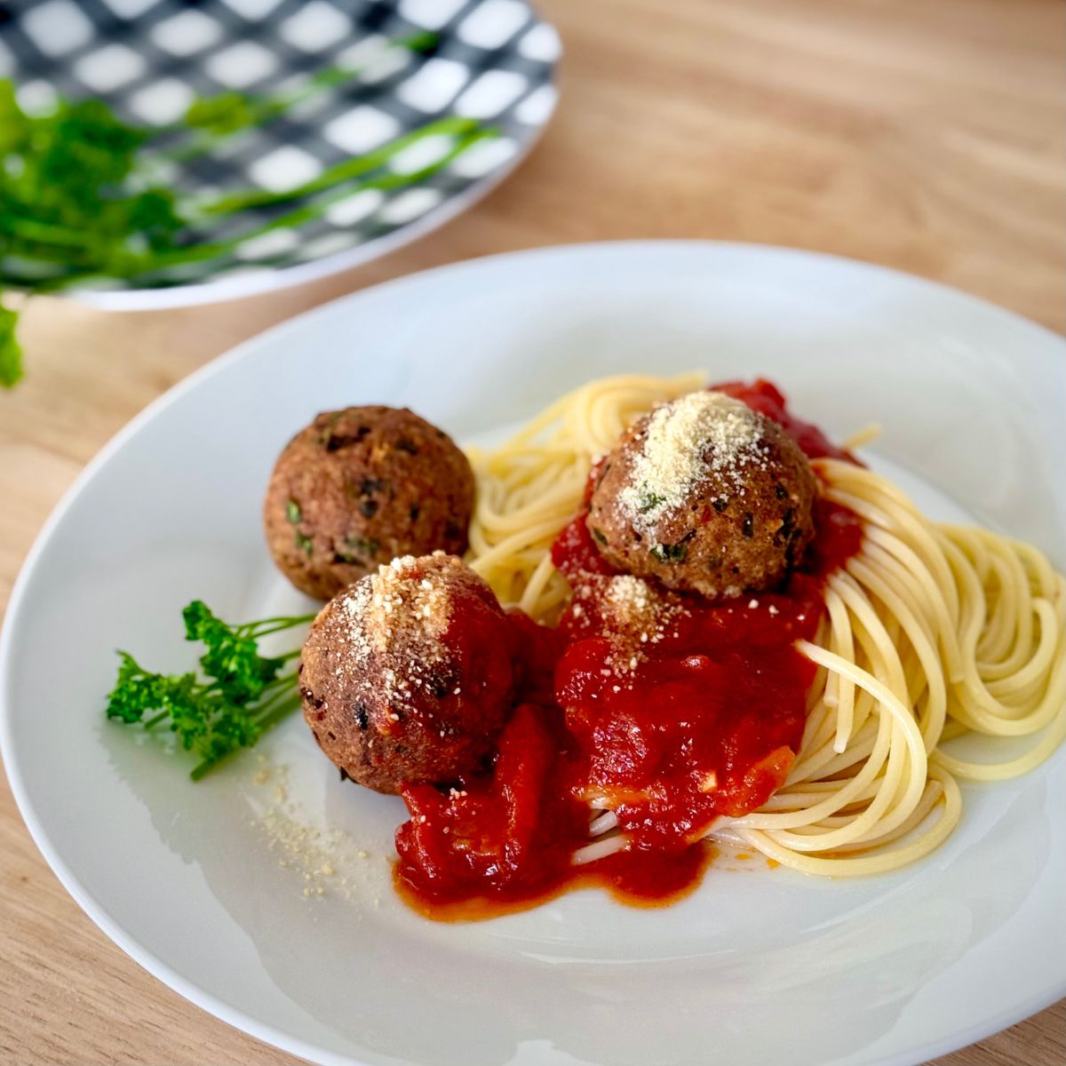 Best Vegan Meatless Meatballs - The Carrot Underground🥕